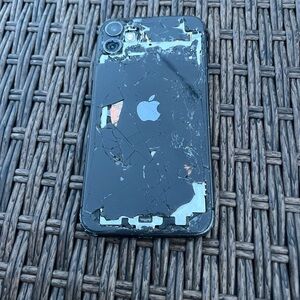 iPhone 11 Black Cracked Back  No Power Read